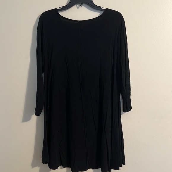 Black dress - Picture 2 of 2